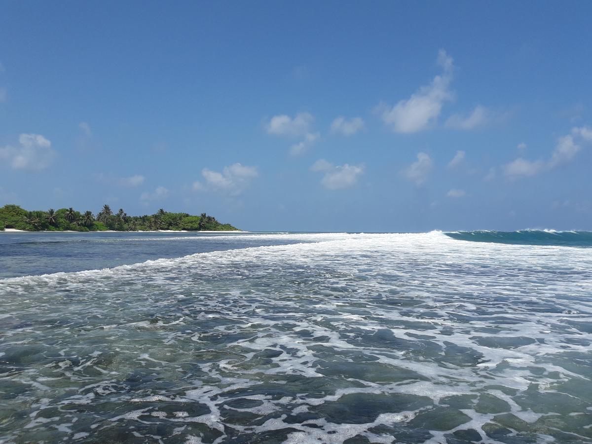Muli Inn Surf View Maldives Exterior foto